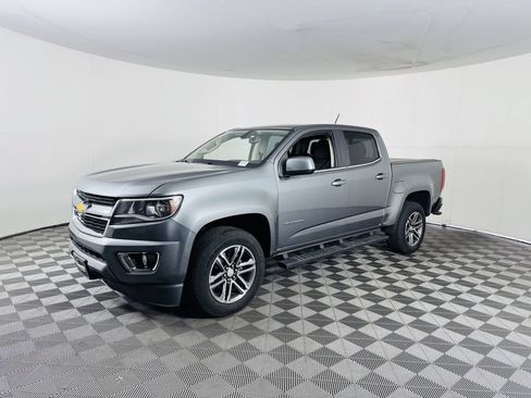 Used 2020 Chevrolet Colorado LT w/ LPO, Premium Interior Package AWD/4WD image 4