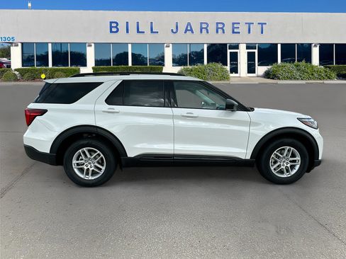 New 2026 Ford Explorer Active w/ Active Comfort Package RWD image 3