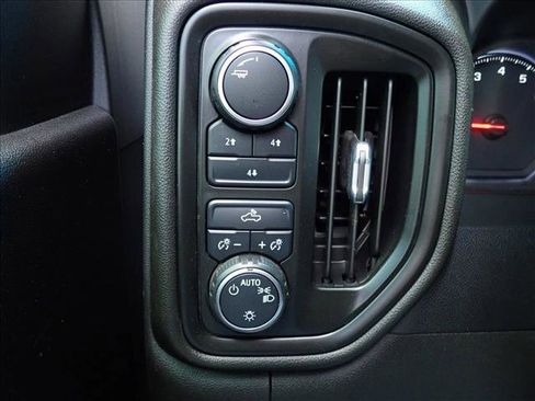 Used 2022 Chevrolet Silverado 2500 W/T w/ WT Convenience Package AWD/4WD image 19
