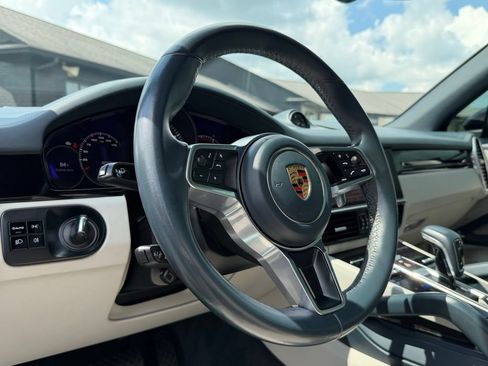 Used 2021 Porsche Cayenne AWD/4WD image 64