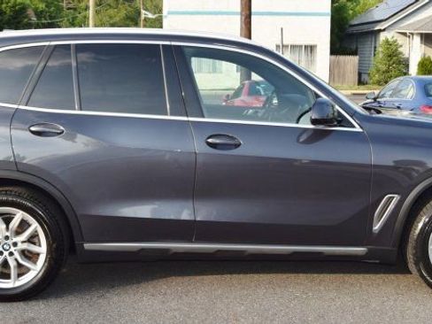 Used 2020 BMW X5 xDrive40i w/ Premium Package AWD/4WD image 13