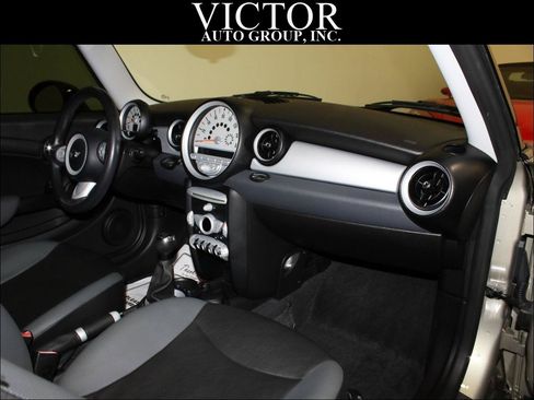 Used 2009 MINI Cooper Clubman Hardtop FWD image 30