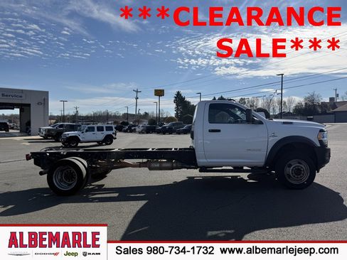 Used 2022 RAM 5500 Tradesman w/ Electrical Accessory Group image 2
