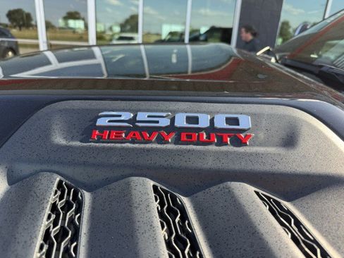 Used 2025 RAM 2500 Laramie AWD/4WD image 21
