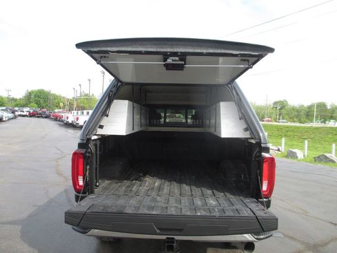 Used 2023 GMC Sierra 2500 SLT w/ SLT Convenience Package AWD/4WD image 8