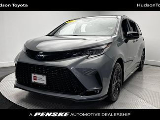 Used 2025 Toyota Sienna XSE w/ XSE Premium Package AWD/4WD video 1