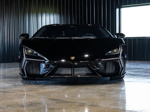 Used 2025 Lamborghini Revuelto AWD/4WD image 4