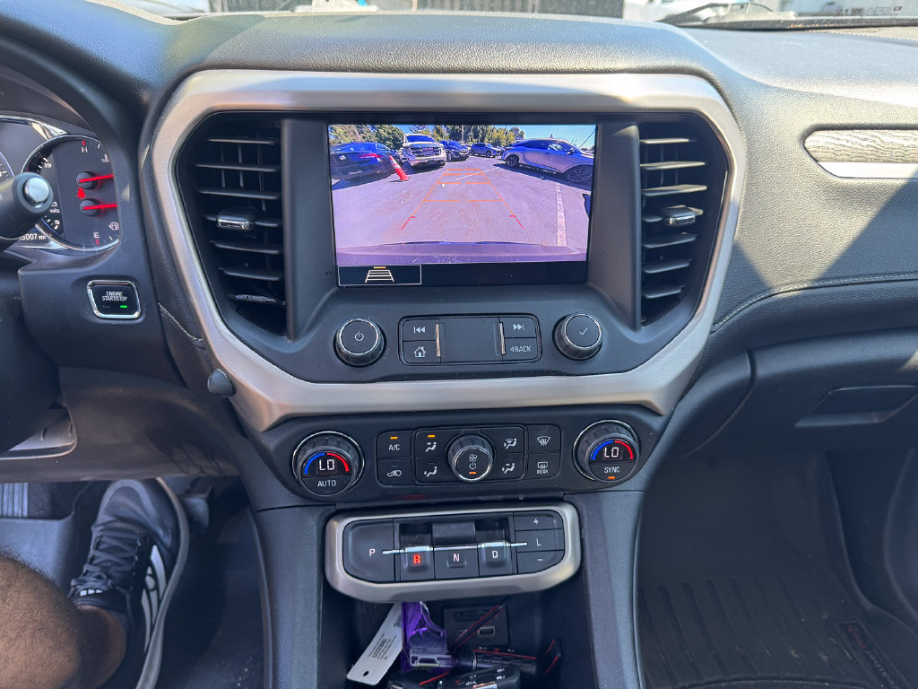 Used 2020 GMC Acadia Denali AWD/4WD image 17