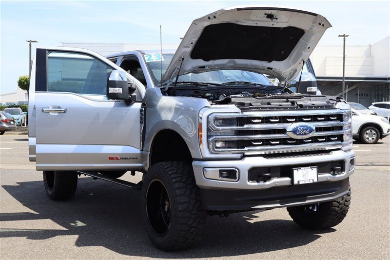 Used 2023 Ford F350 Platinum w/ FX4 Off-Road Package AWD/4WD image 42