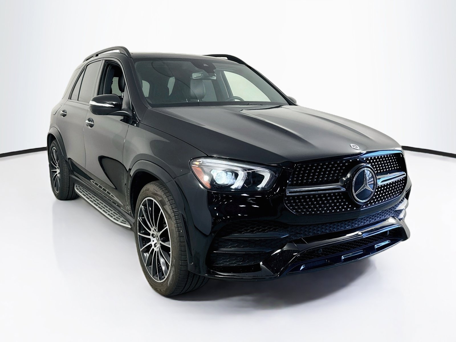 Used 2023 Mercedes-Benz GLE 450 4MATIC w/ AMG Line Exterior image 3