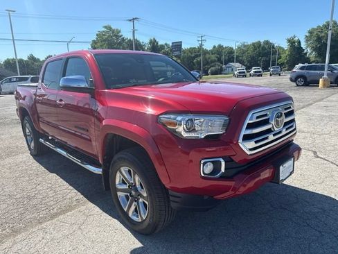Used 2019 Toyota Tacoma Limited AWD/4WD image 3