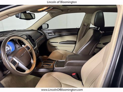 Used 2013 Chrysler 300 C Luxury Series w/ Harman Kardon Audio Group image 31