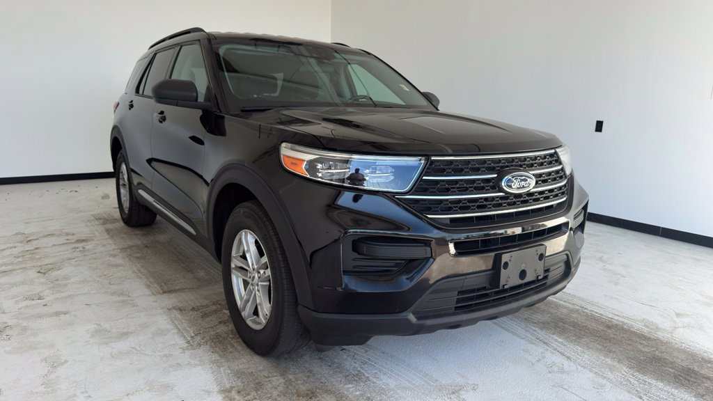 Used 2023 Ford Explorer XLT AWD/4WD image 12