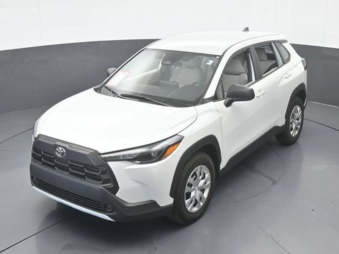 Used 2026 Toyota Corolla Cross L FWD image 44