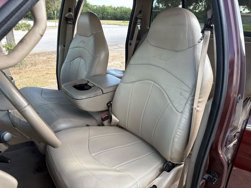 Used 2001 Ford F150 Lariat AWD/4WD image 39