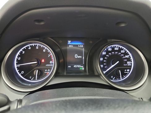 Used 2024 Toyota Camry SE w/ Convenience Package FWD image 10