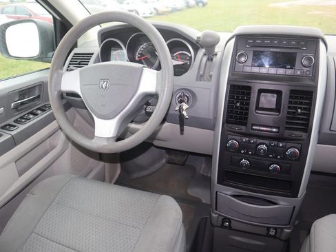 Used 2010 Dodge Grand Caravan SE w/ Popular Equipment Group FWD image 36