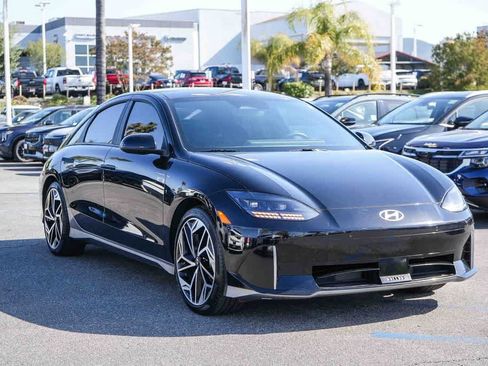 Used 2024 Hyundai Ioniq 6 Limited RWD image 3