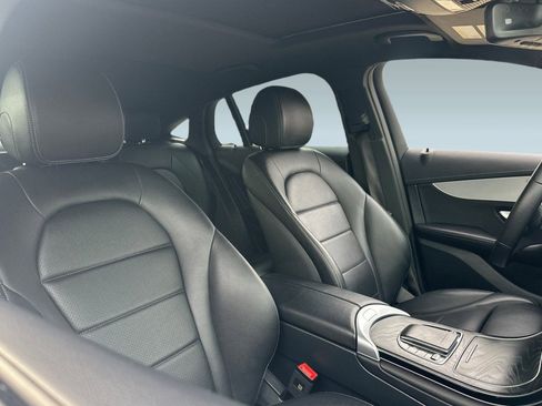 Used 2023 Mercedes-Benz GLC 300 4MATIC Coupe image 32