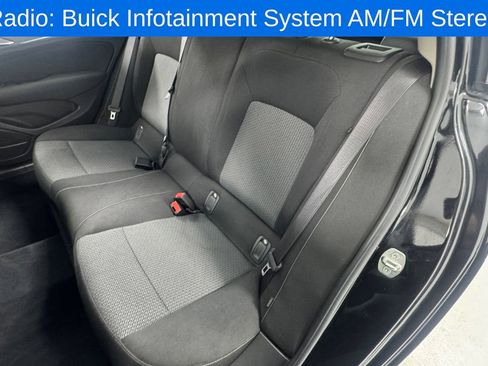 Used 2018 Buick Regal Preferred FWD image 12