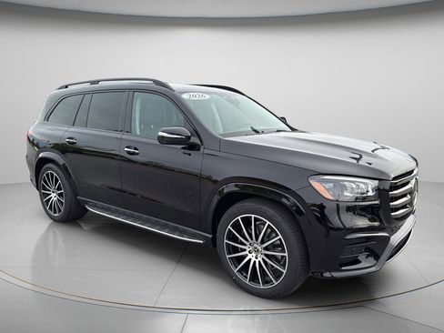 New 2026 Mercedes-Benz GLS 450 4MATIC image 13