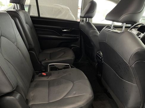 Used 2025 Toyota Grand Highlander FWD image 28