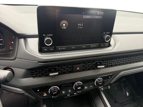 Certified 2025 Honda Accord SE image 12