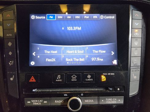 Used 2019 INFINITI QX50 Luxe w/ Navigation Package AWD/4WD image 25