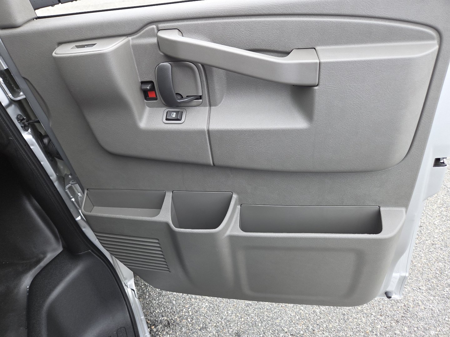 New 2026 GMC Savana 2500 w/ Driver Convenience Package RWD image 21
