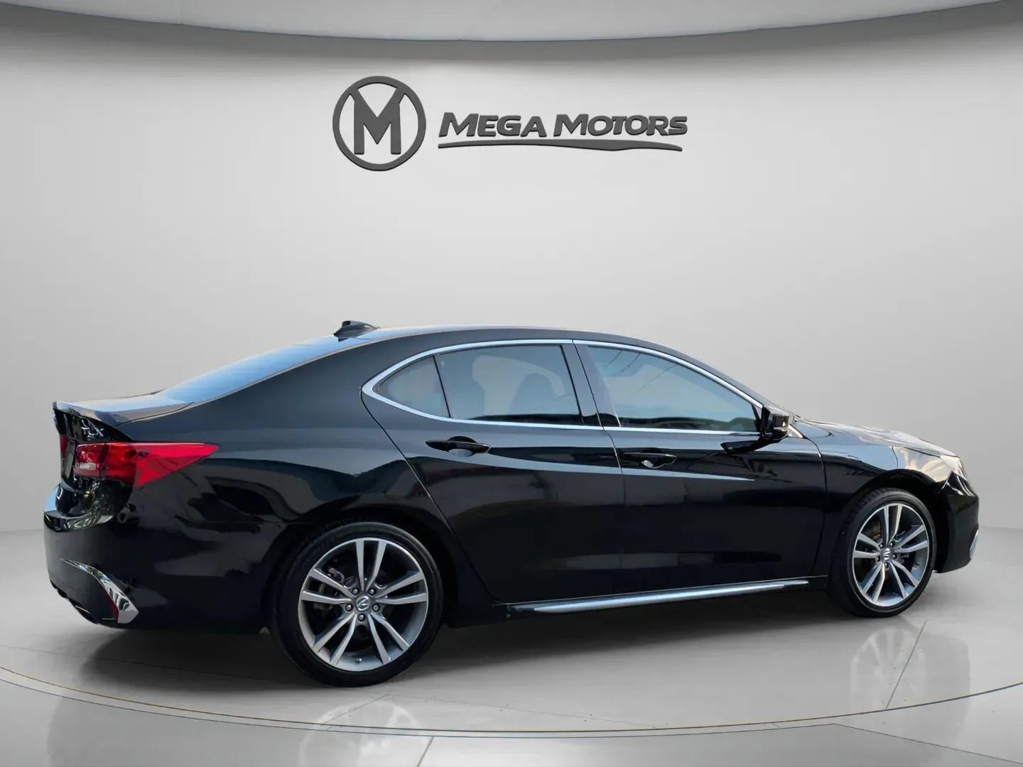 Used 2019 Acura TLX w/ Technology Package FWD image 8