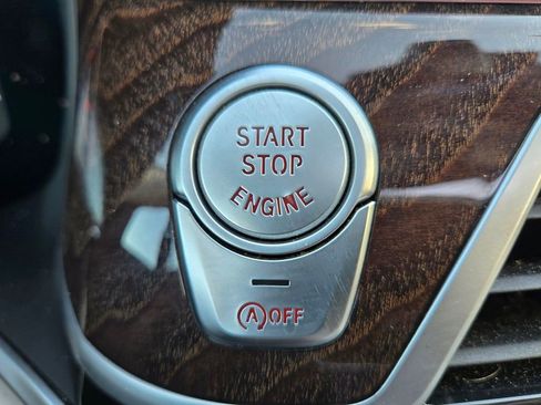 Used 2020 BMW 740i w/ Premium Package image 35