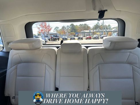 New 2025 Lincoln Navigator Reserve image 29