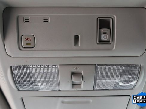 Used 2020 Nissan Titan SV w/ SV Convenience Package image 24