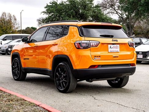 New 2026 Jeep Compass Latitude image 5