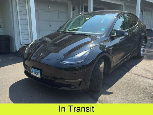 Used 2023 Tesla Model Y Long Range AWD/4WD image 1