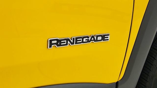 Used 2023 Jeep Renegade Latitude AWD/4WD image 13