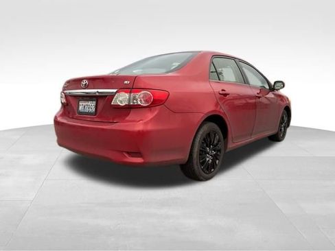 Used 2013 Toyota Corolla LE image 8