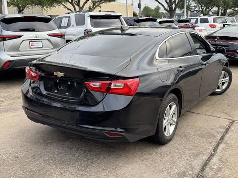 Used 2021 Chevrolet Malibu LS image 5