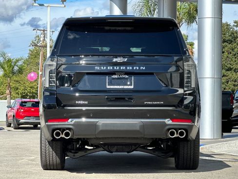 New 2026 Chevrolet Suburban Premier image 4