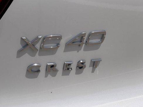 New 2026 Volvo XC40 B5 Plus w/ Climate Package AWD/4WD image 9