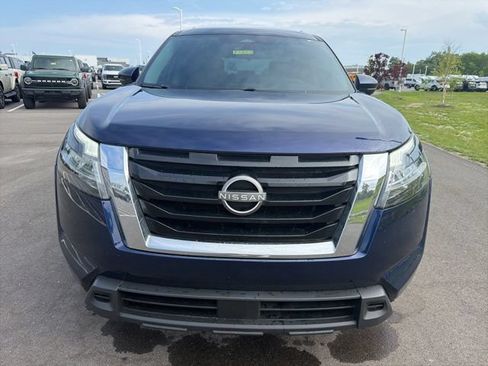 Used 2022 Nissan Pathfinder SV FWD image 3
