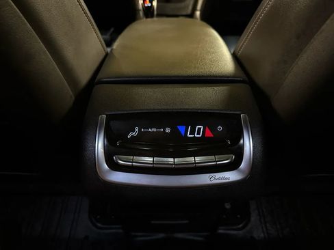 Used 2020 Cadillac XT6 Premium Luxury image 18