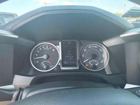 Used 2020 Toyota Tacoma SR5 RWD image 22