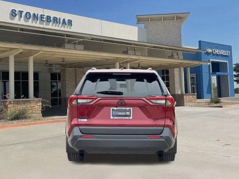 Used 2025 Toyota RAV4 XLE Premium image 6