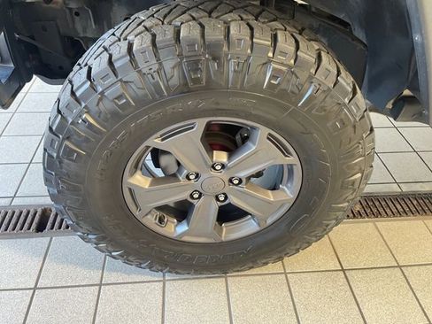 Used 2017 Jeep Wrangler Unlimited Rubicon AWD/4WD image 5