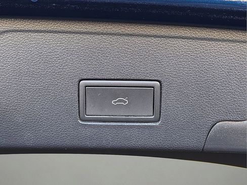 Used 2022 Volkswagen Atlas Cross Sport SEL Premium R-Line w/ Cross Sport MDO Package image 16