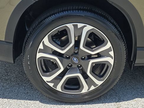 Certified 2025 Subaru Ascent Limited AWD/4WD image 8