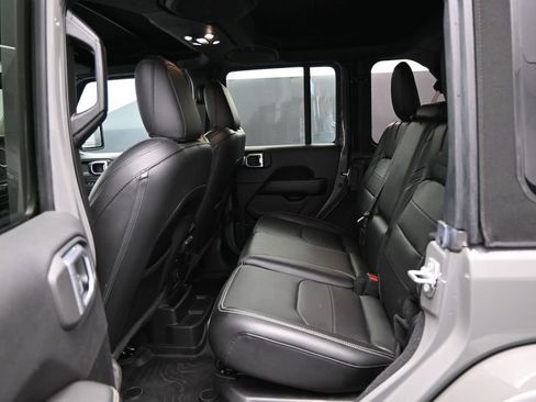 Used 2023 Jeep Wrangler Unlimited Sahara w/ Cold Weather Group AWD/4WD image 25