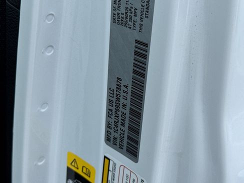 Used 2025 Jeep Wrangler Unlimited Sahara w/ Safety Group image 35