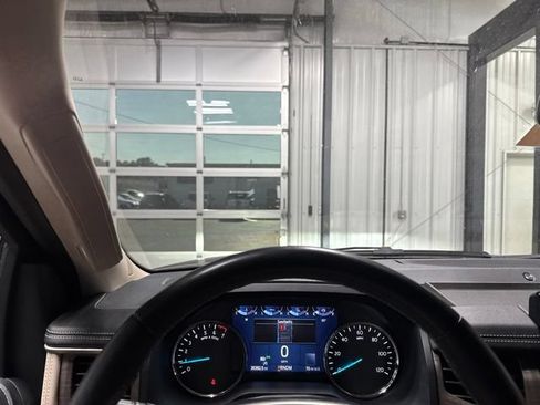 Used 2024 Ford Expedition Limited AWD/4WD image 8